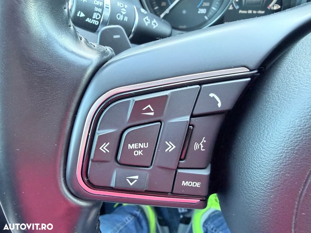 Jaguar F-Pace 30d AWD Prestige - 23