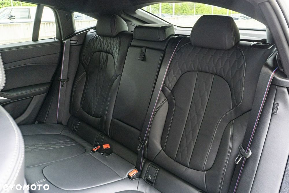 BMW X6 - 26