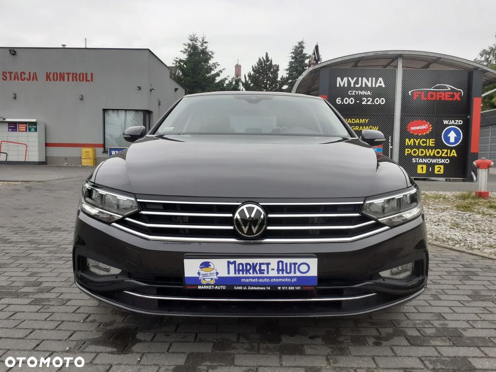 Volkswagen Passat - 8