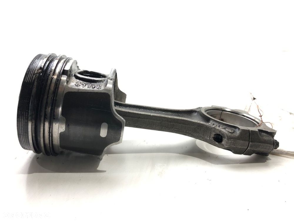 TŁOK Z KORBOWODEM  MICROCAR M8 M8 LDW442 31642 - 2