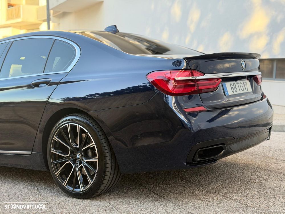 BMW 750 d xDrive Pack M - 8