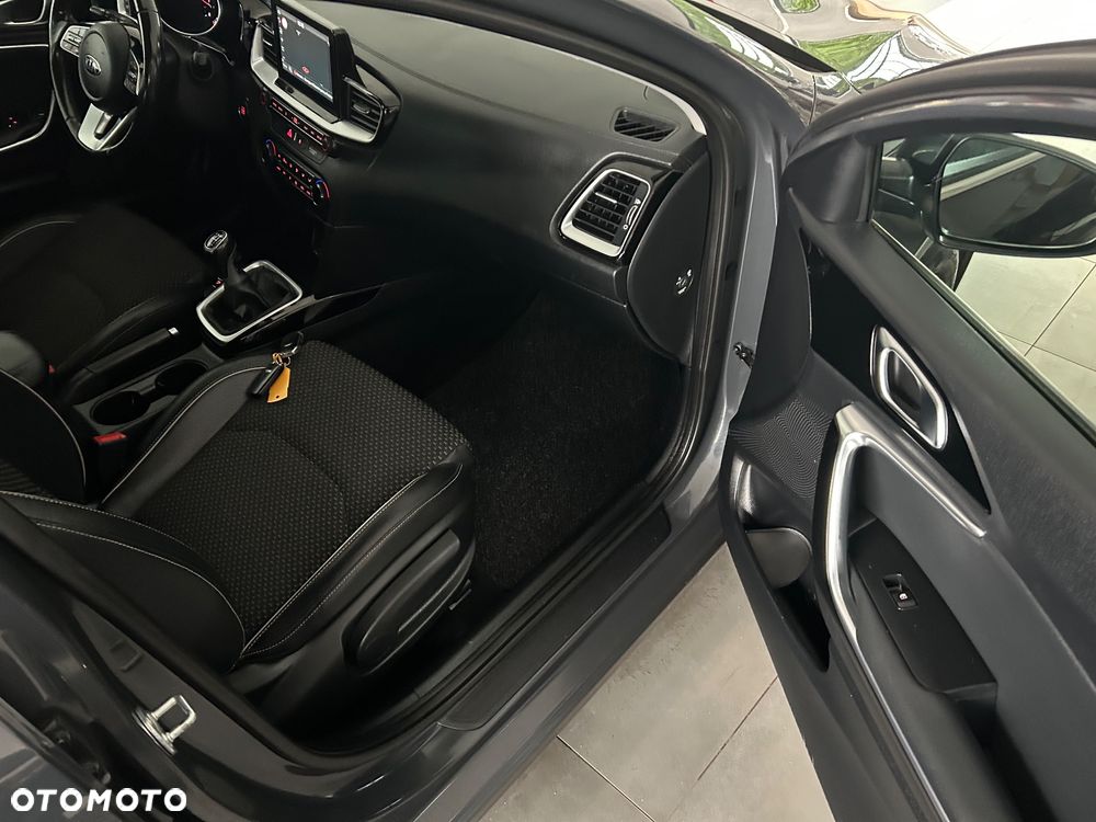 Kia Ceed 1.6 CRDi Edition 7 - 30