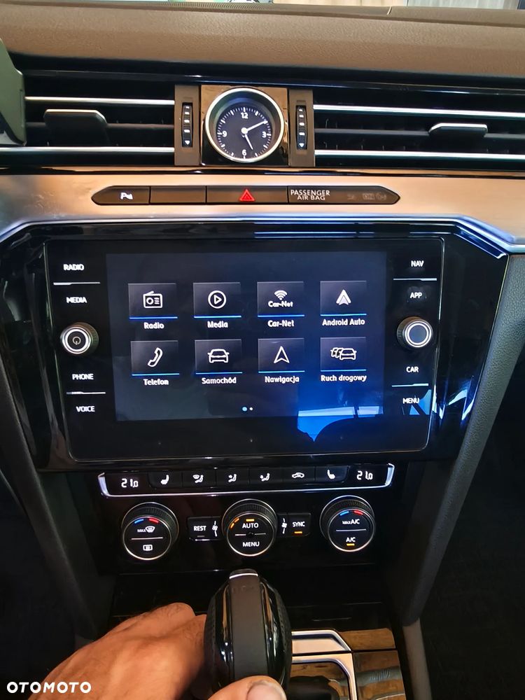 Volkswagen Passat - 8