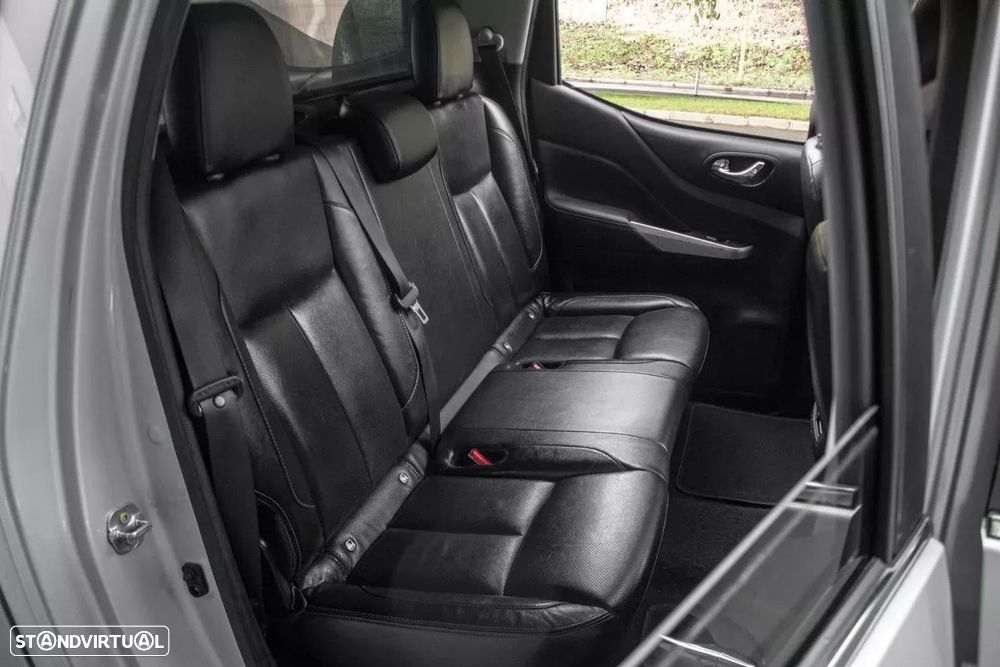 Nissan Navara 2.3 dCi CD 4WD Tekna Auto - 33
