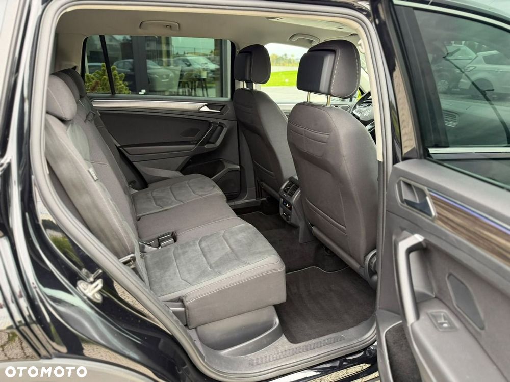 Volkswagen Tiguan Allspace - 17