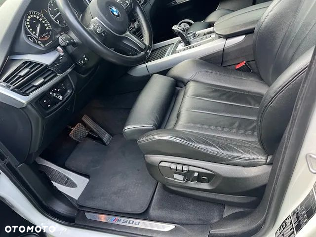 BMW X5 M M50d - 13