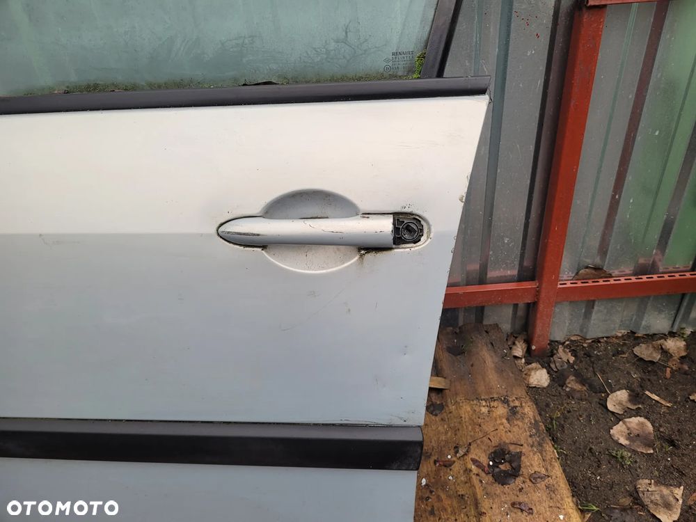 Drzwi przednie lewe Renault Scenic 2 NV632 - 2