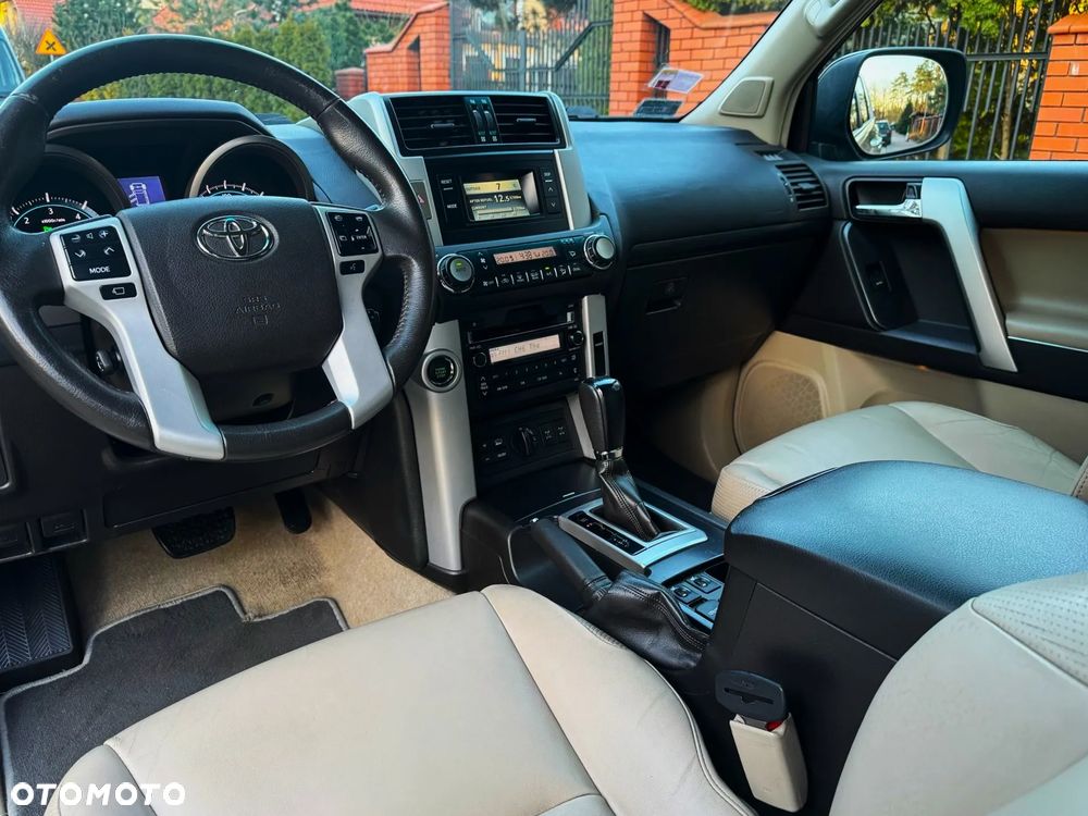 Toyota Land Cruiser 3.0 D-4D Automatik Executive - 21