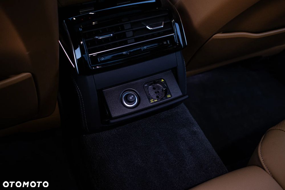 Audi A8 - 28