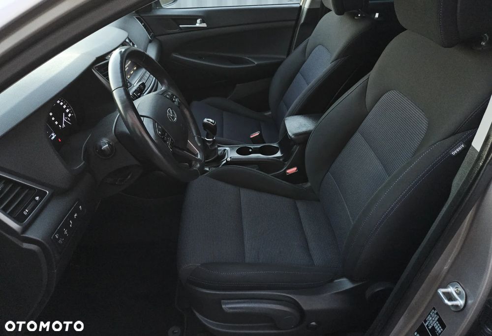 Hyundai Tucson 1.7 CRDI BlueDrive Comfort 2WD - 17