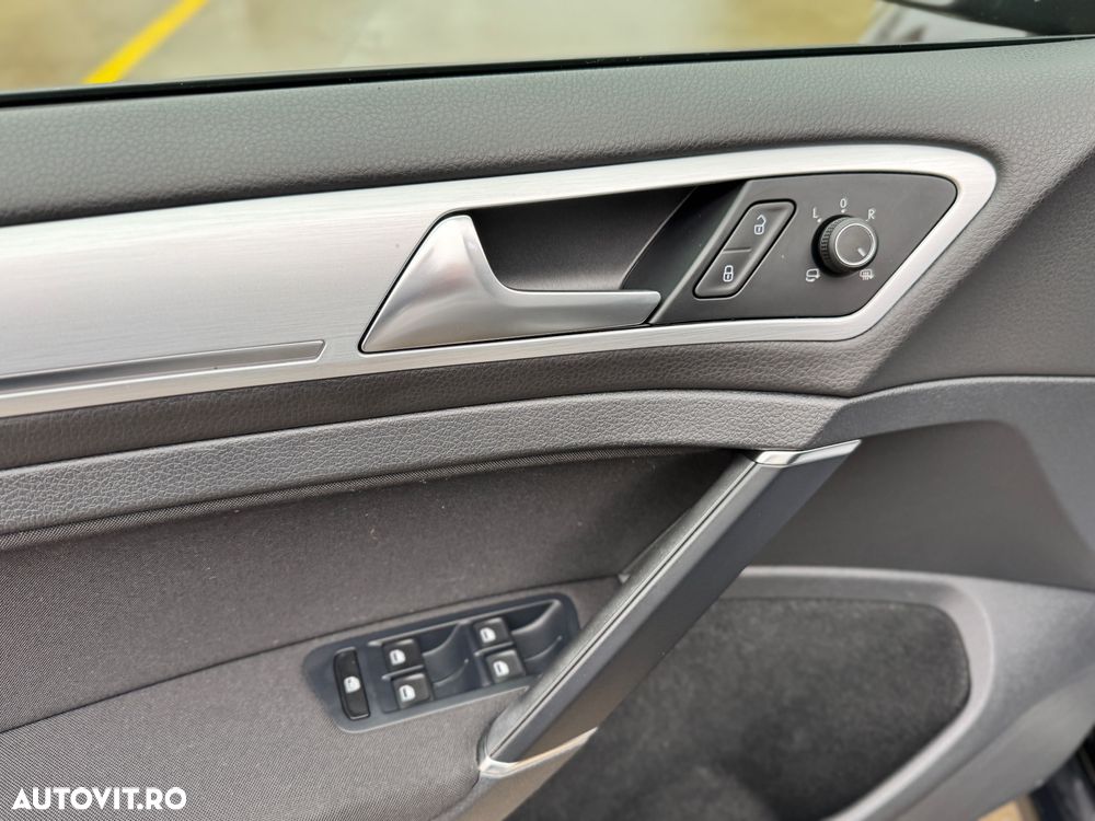 Volkswagen Golf 1.4 TSI BlueMotion Technology Cup - 14