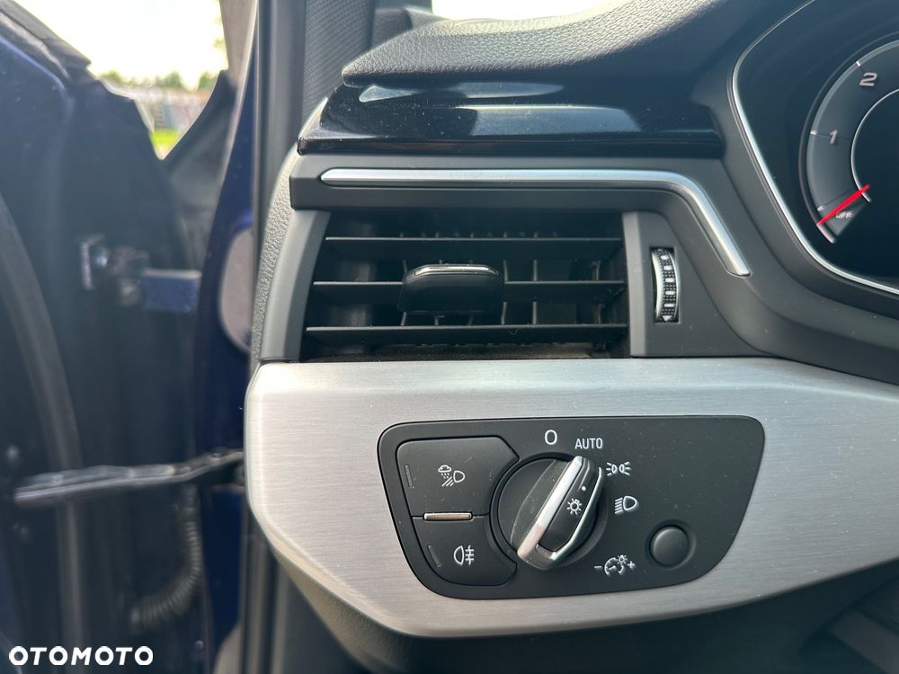 Audi A4 Avant 40 TDI S tronic S line - 10