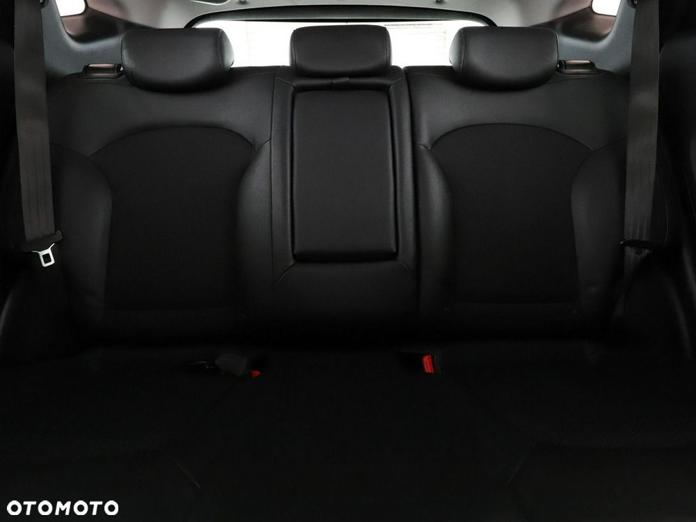 Hyundai ix35 1.6 2WD Fifa World Cup Edition - 19