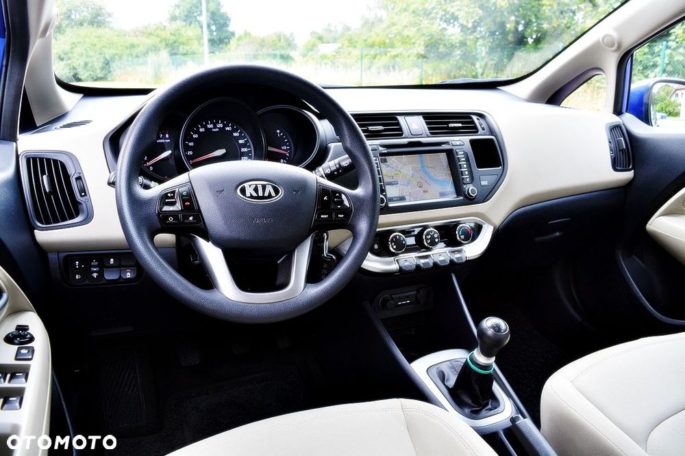 Kia Rio 1.2 Business Line - 12