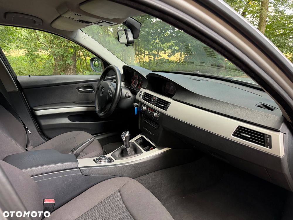 BMW Seria 3 320d DPF - 14