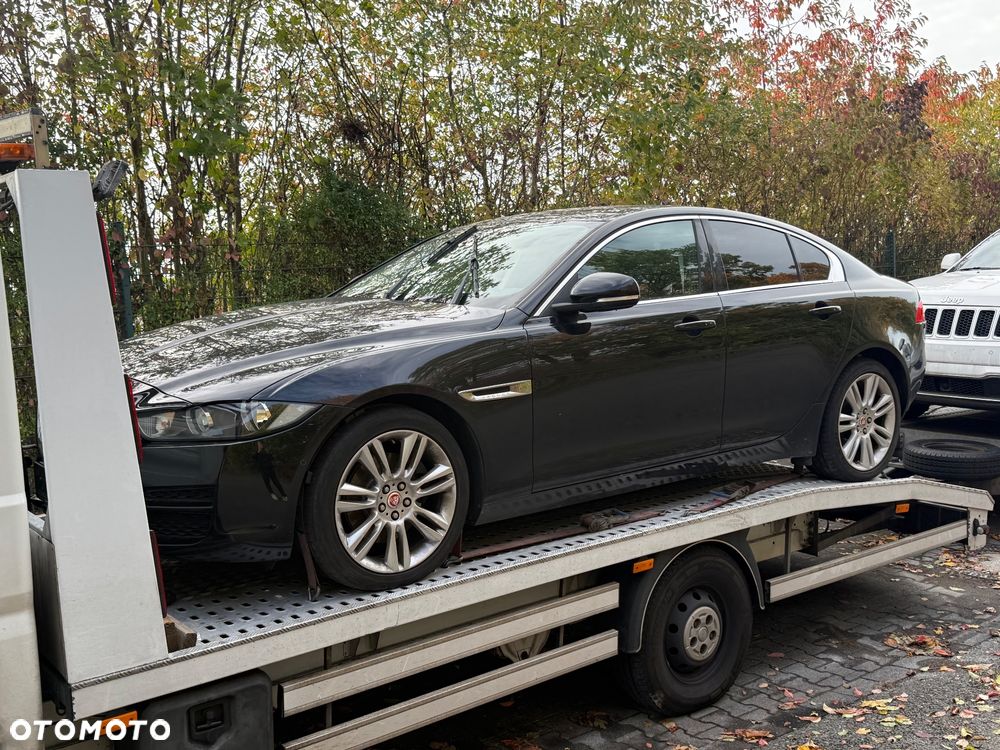 Jaguar XE 20d R-Sport - 13