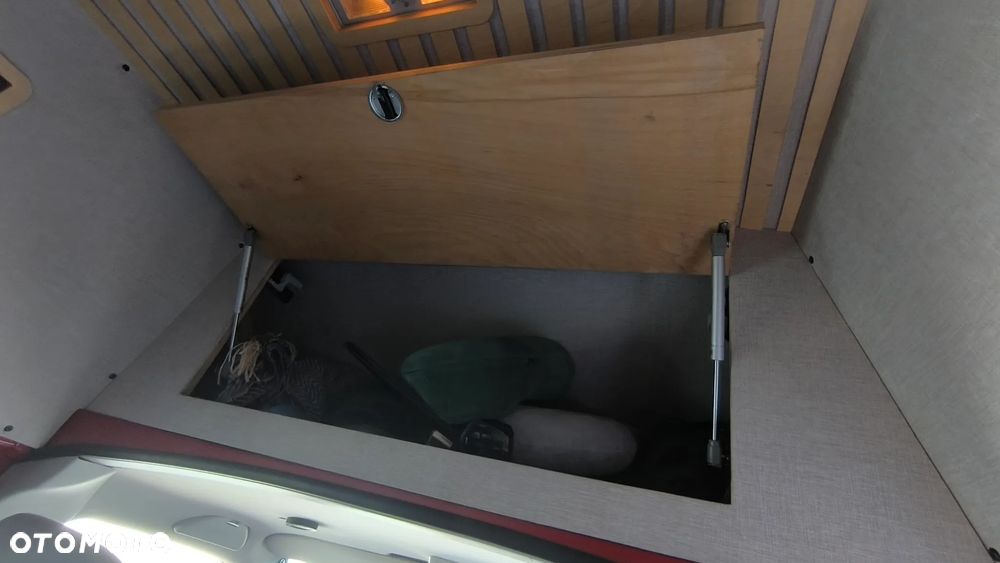 Volkswagen Transporter - 15