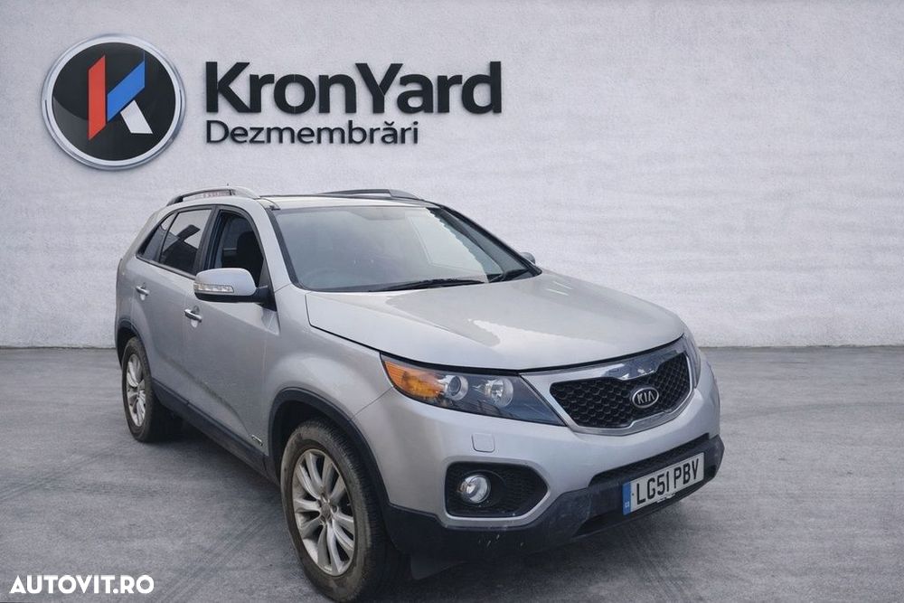 Aripa Dreapta Fata Kia Sorento II 2009 - 2015 4 Usi Argintiu 3D (636) - 9