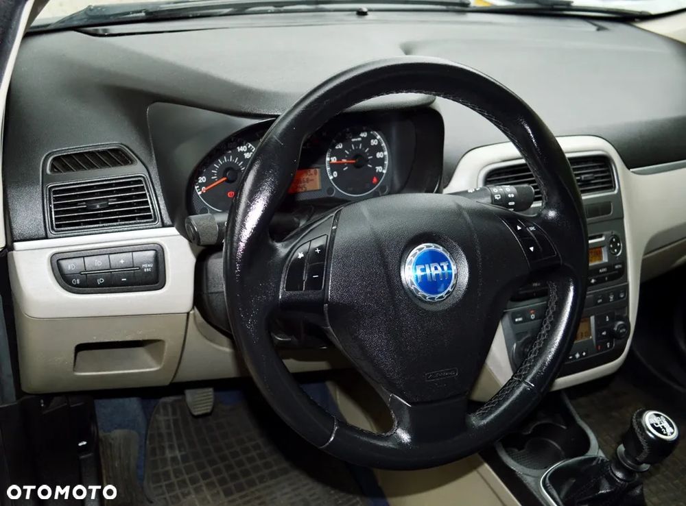 Fiat Grande Punto - 31