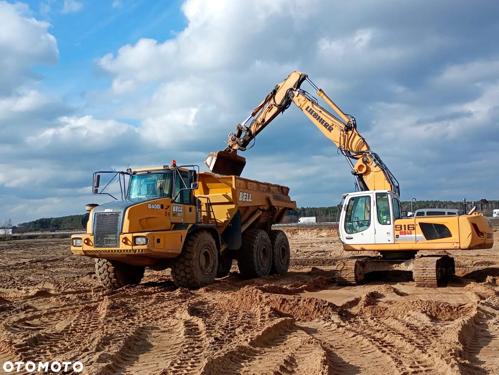 Bell B40D ADT 6X6 - 1