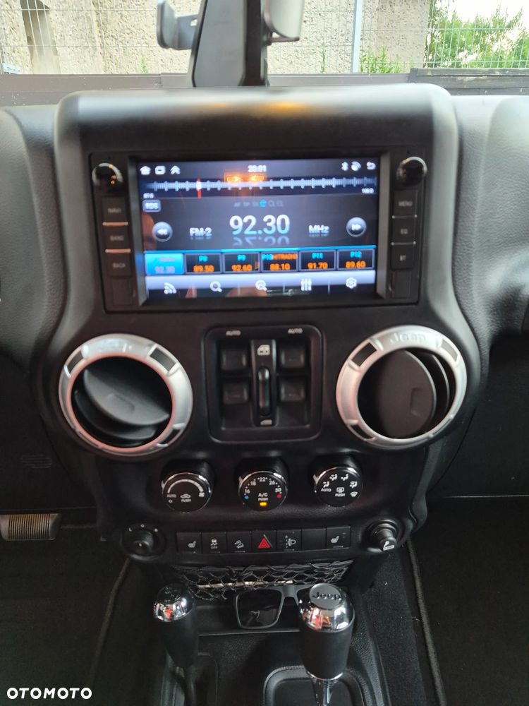 Jeep Wrangler Unlimited 2.8 CRD Automatik Sahara - 11