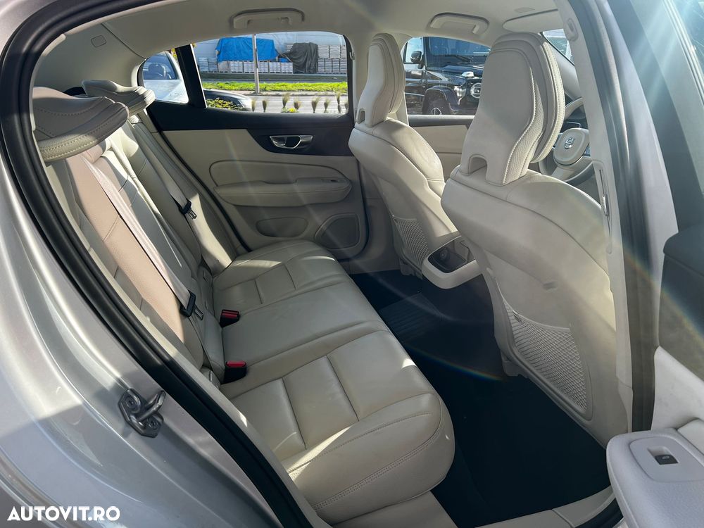 Volvo S60 T8 Recharge AWD Geartronic Inscription - 22