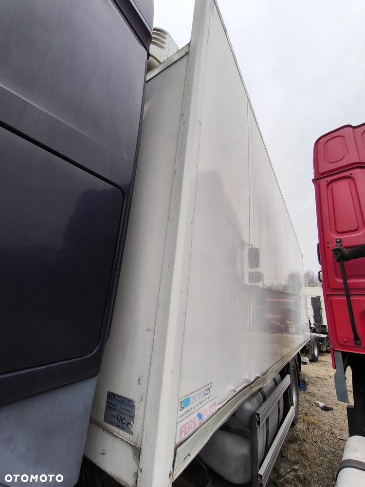 Kontener chłodnia SCHMITZ izoterma drzwi agregat MERCEDES ACTROS - 8