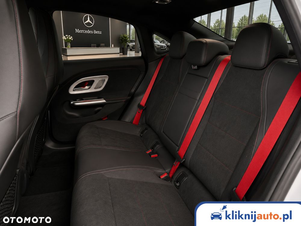 Mercedes-Benz CLA 200 AMG Line 7G-DCT - 7