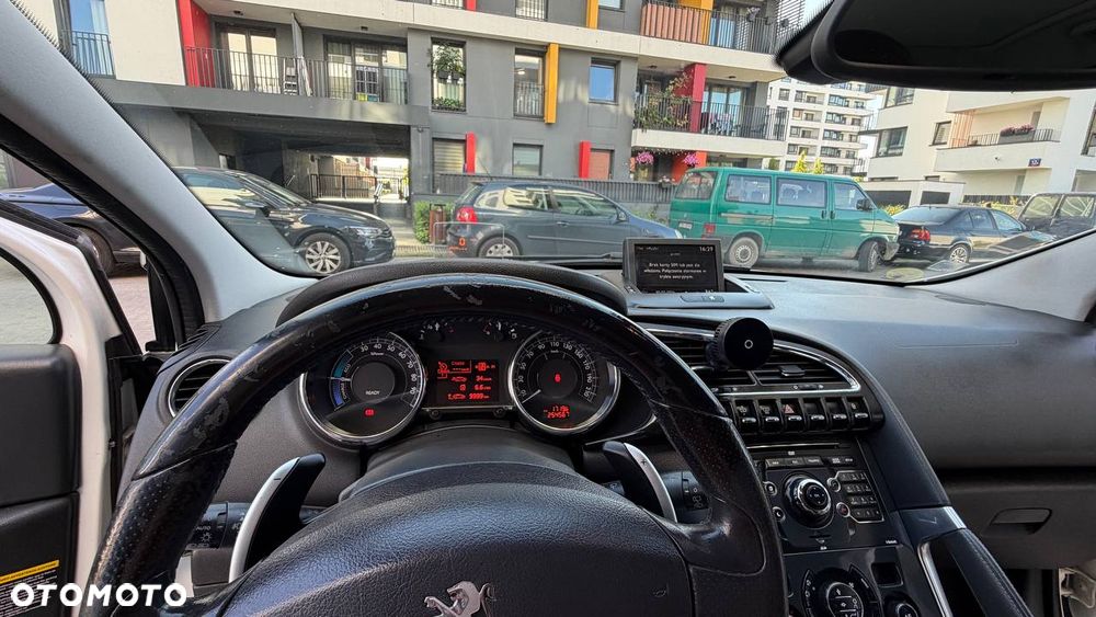 Peugeot 3008 2.0 HDi HYbrid4 - 18