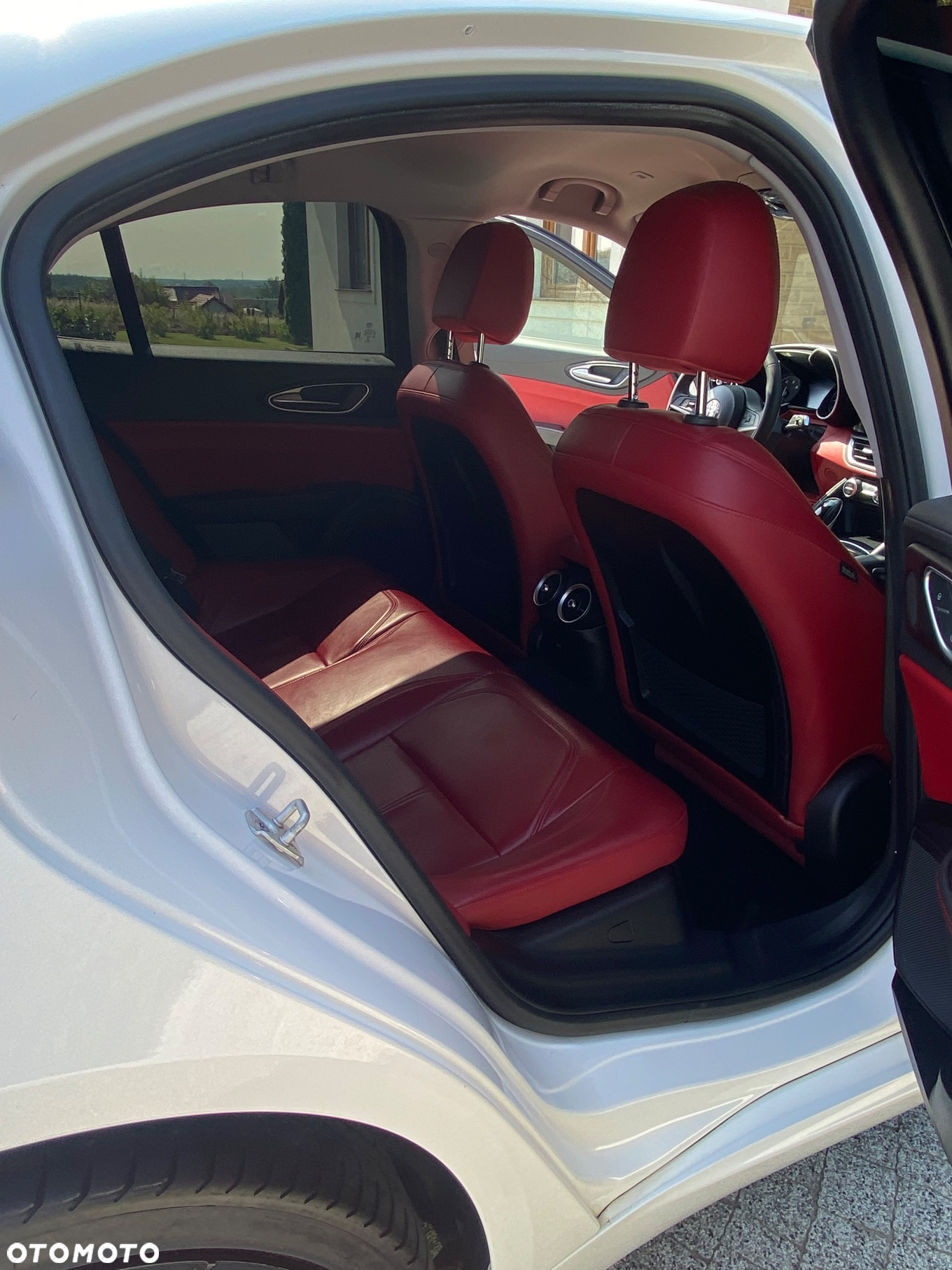 Alfa Romeo Giulia 2.0 Turbo Estrema Q4 - 24