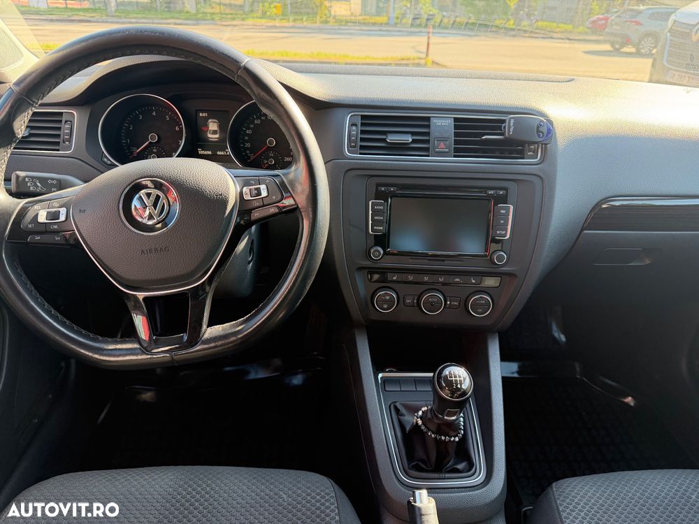 Volkswagen Jetta 1.2 TSI Comfortline - 6
