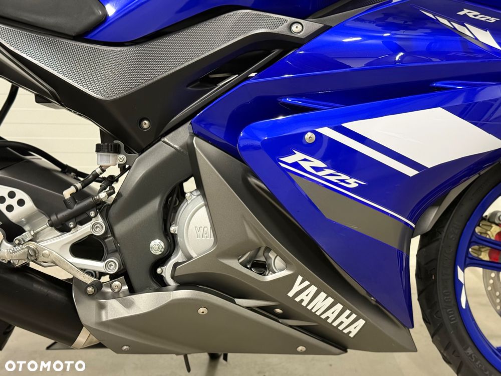 Yamaha YZF - 12