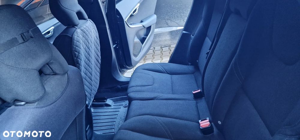 Volvo V40 D2 Momentum - 10