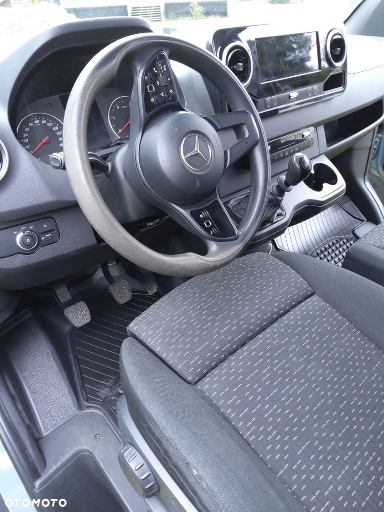Mercedes-Benz Sprinter - 3