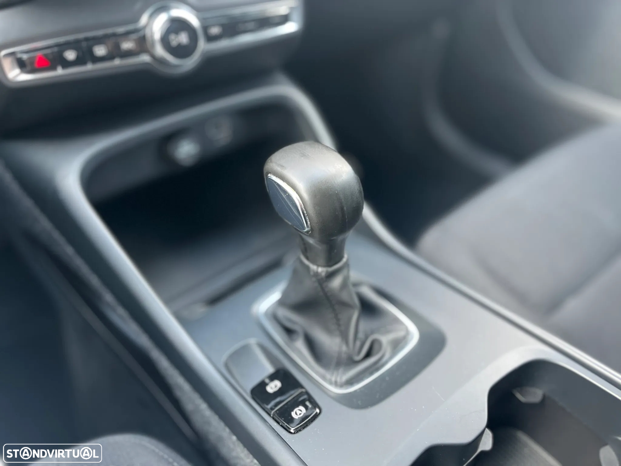 Volvo XC 40 1.5 T2 Essential - 17