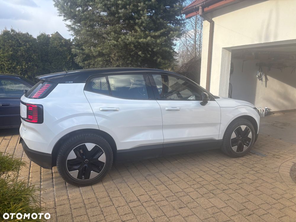 Volvo EX30 51kWh Single Motor Plus - 2