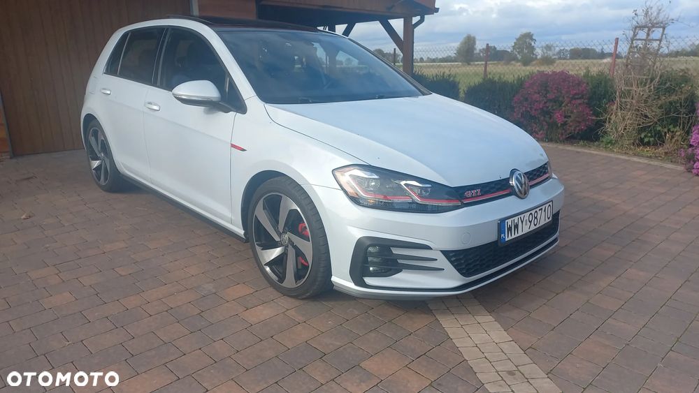 Volkswagen Golf GTI Performance BlueMotion Technology - 1