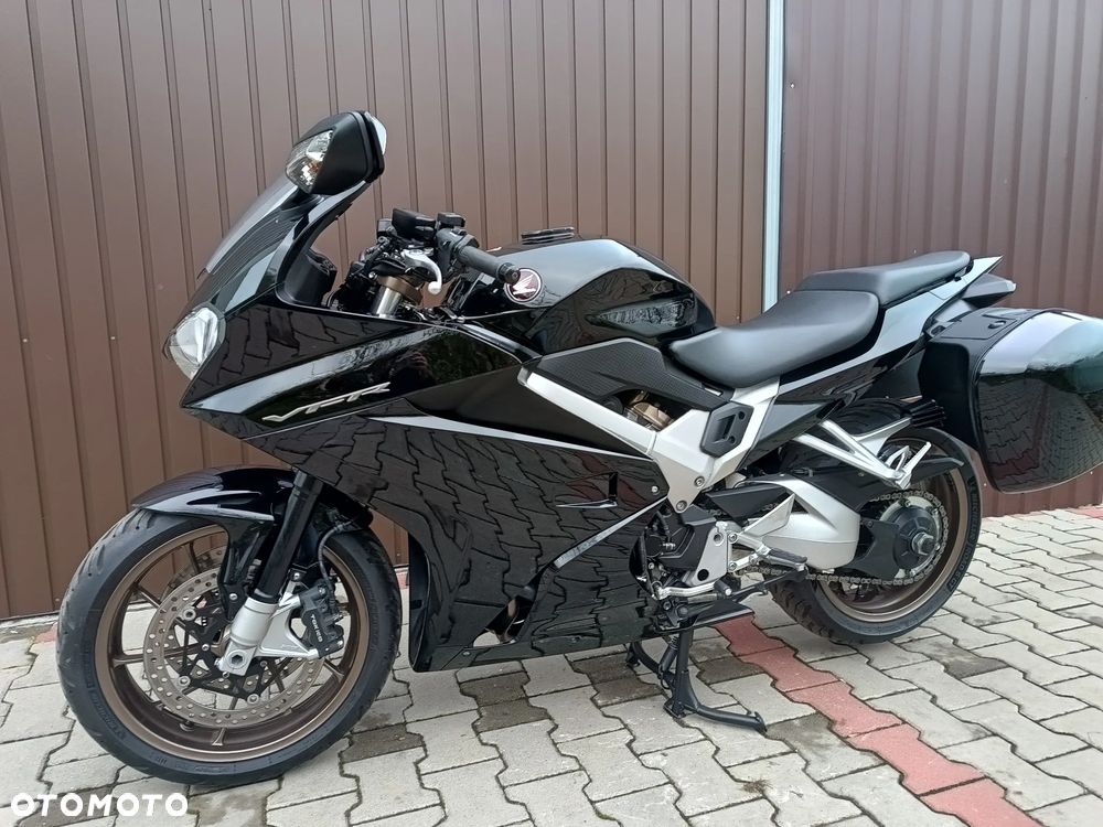 Honda VFR - 21