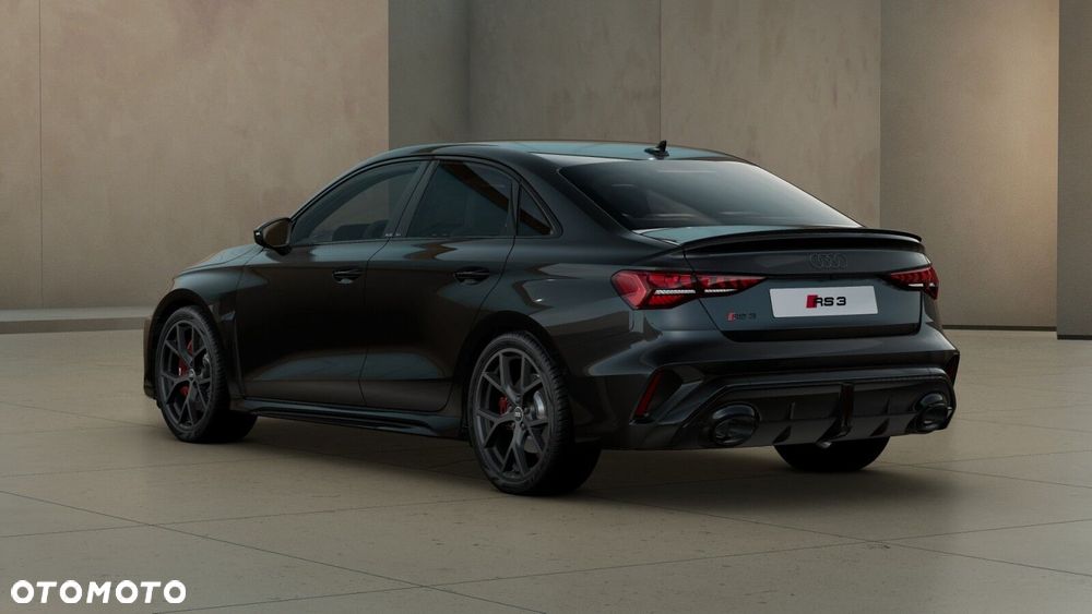 Audi RS3 Limousine - 3