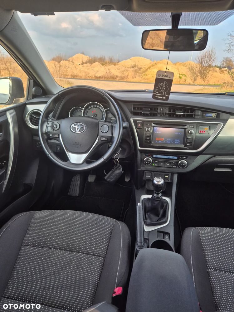 Toyota Auris 2.0 D-4D Executive - 16