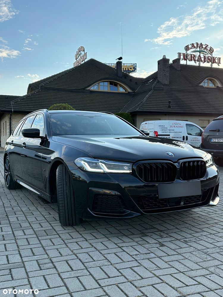 BMW Seria 5 530d xDrive Touring - 4