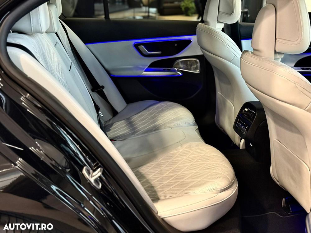 Mercedes-Benz E 300e 4Matic 9G-TRONIC Edition AVANTGARDE - 17