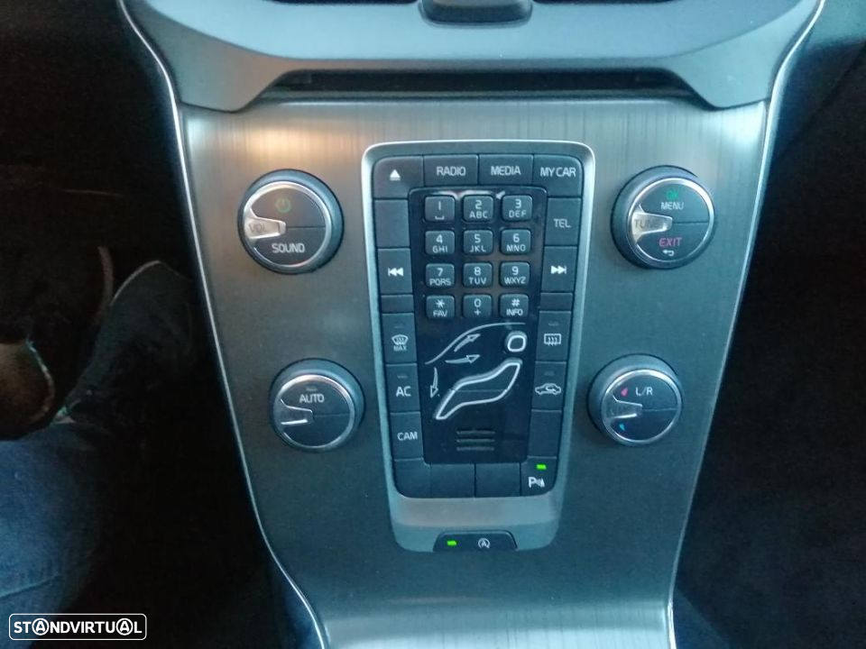 Volvo V40 2.0 D4 Summum - 17