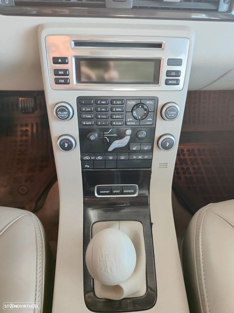 Volvo XC 70 2.4 D Drive Summum - 34