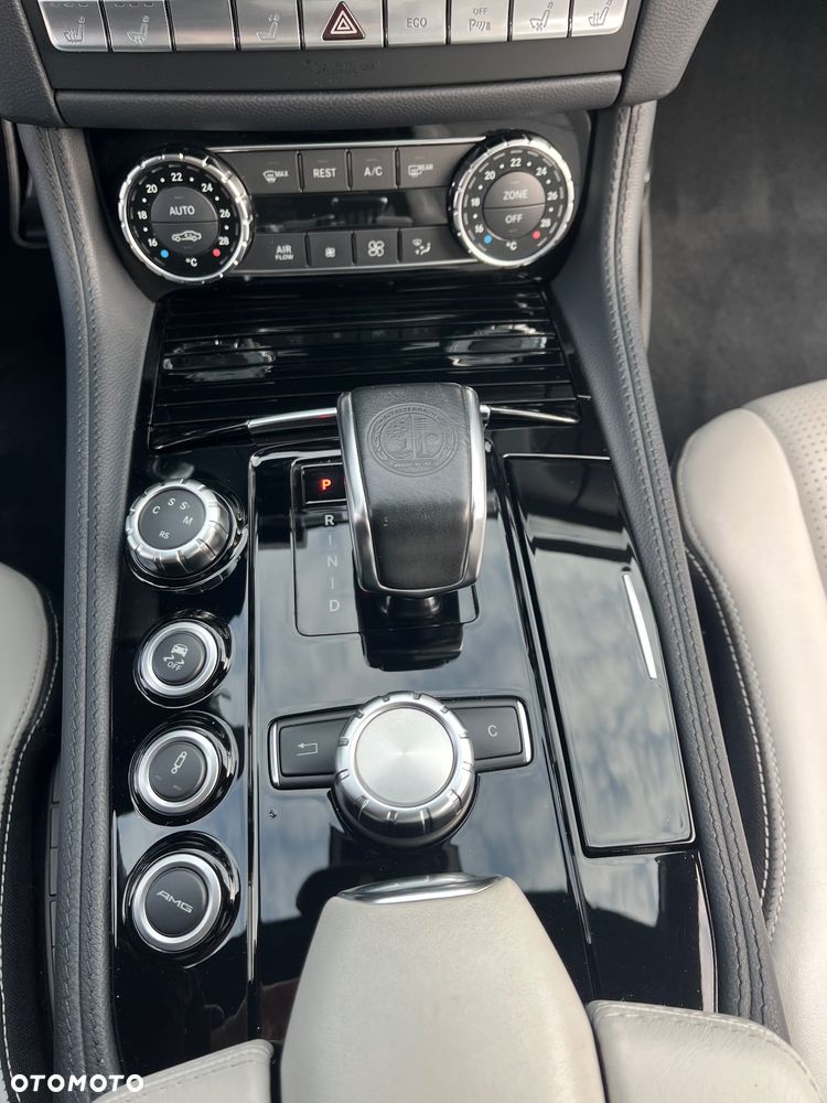 Mercedes-Benz CLS 63 AMG AMG SPEEDSHIFT MCT - 23