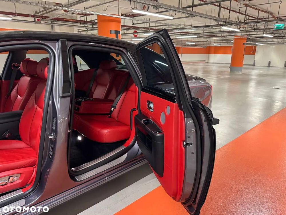 Rolls-Royce Ghost Standard - 11