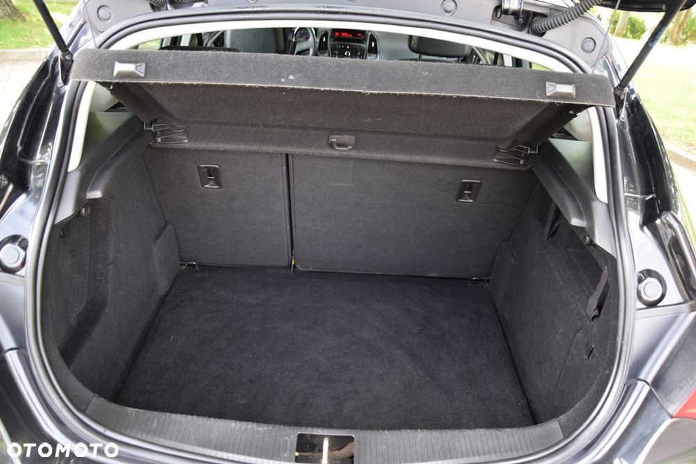 Opel Astra 1.4 ecoFLEX - 17
