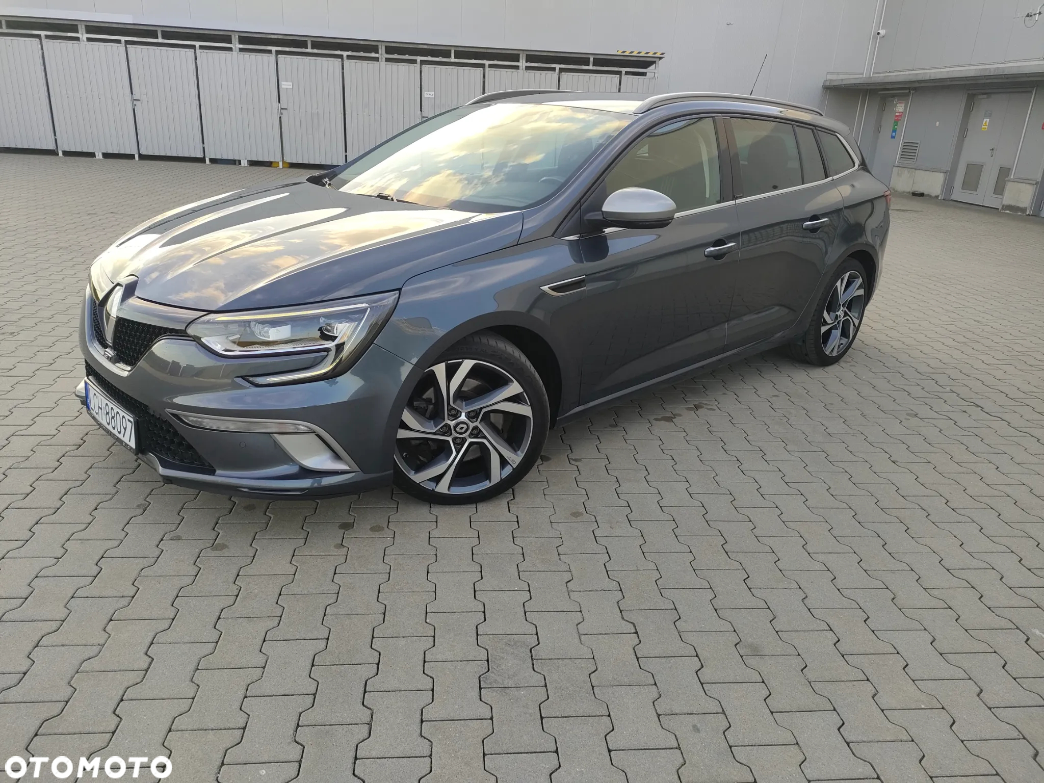Renault Megane Grandtour ENERGY TCe 205 EDC GT - 17
