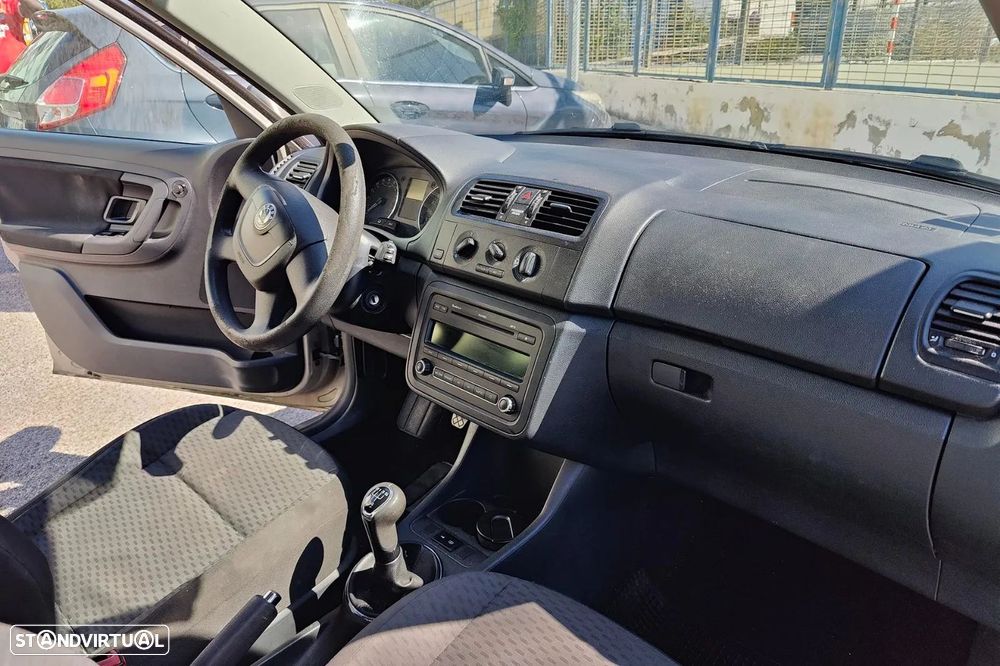 Skoda Fabia 1.2 TDi Active — fotografia 10