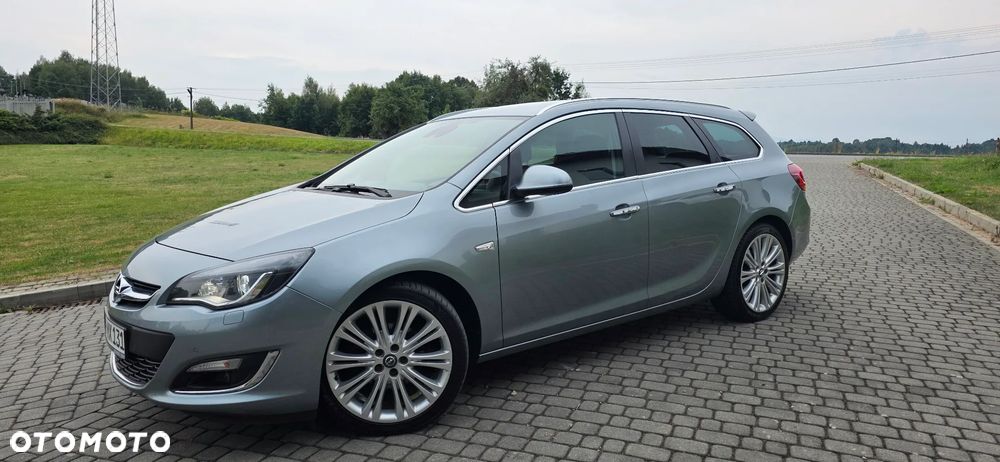 Opel Astra 2012 photo 4